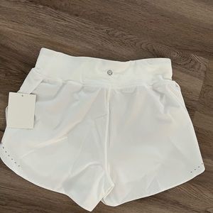 Lululemon find your pace shorts